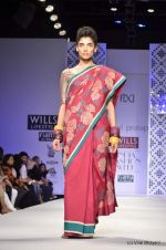 Model walk the ramp for Payal Pratap Show at Wills Lifestyle India Fashion Week 2012 day 1 on 6th Oct 2012 (18).JPG